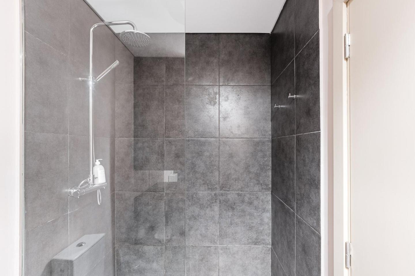 Guestready - Quental Wallpaper Near Marques Square بورتو المظهر الخارجي الصورة
