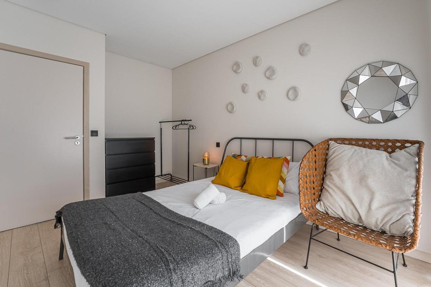 Guestready - Quental Wallpaper Near Marques Square بورتو المظهر الخارجي الصورة
