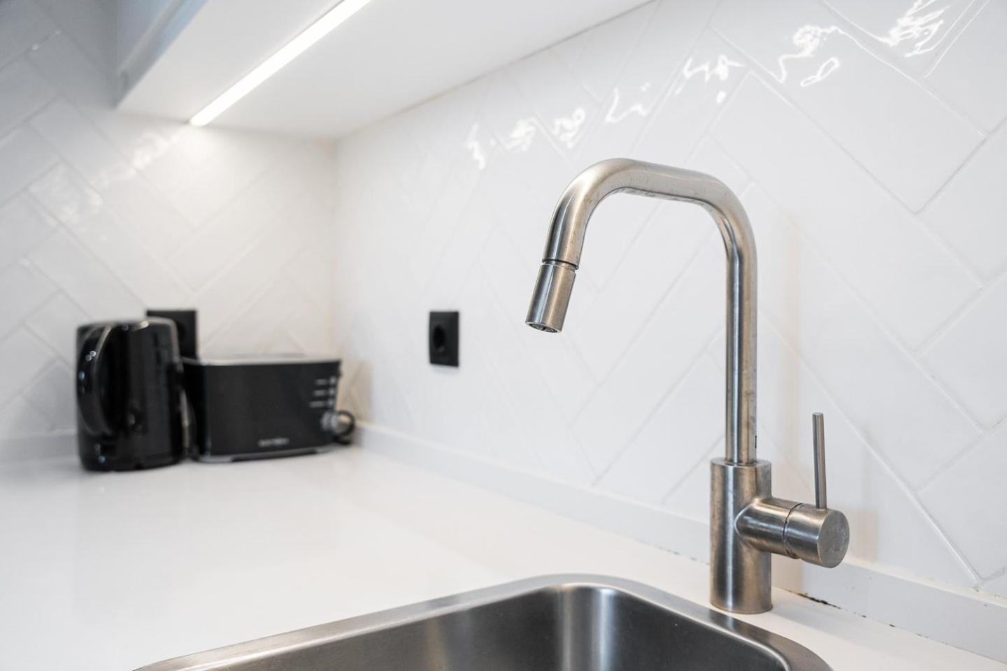 Guestready - Quental Wallpaper Near Marques Square بورتو المظهر الخارجي الصورة