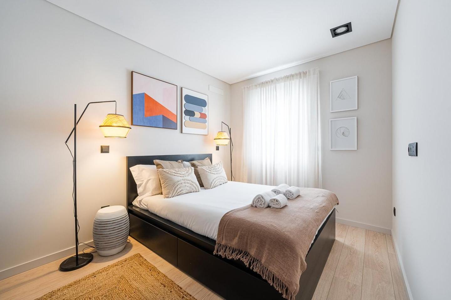 Guestready - Quental Wallpaper Near Marques Square بورتو المظهر الخارجي الصورة