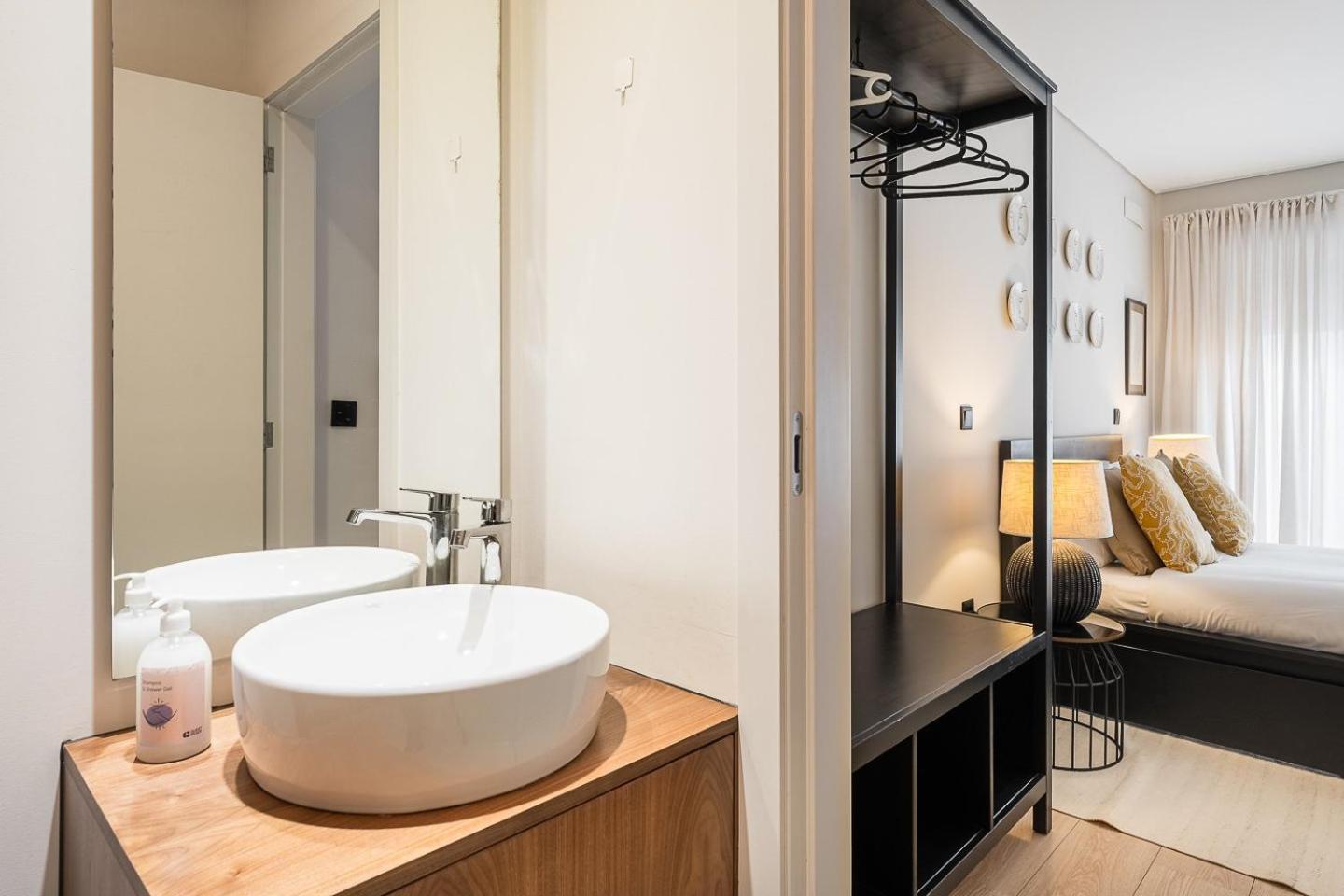 Guestready - Quental Wallpaper Near Marques Square بورتو المظهر الخارجي الصورة
